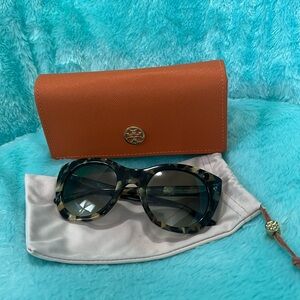 Women Tory Burch Sunglasses with Orange case and pouch